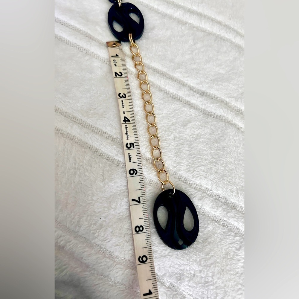 2- Vintage 1990 Black Fashion Disk and Gold Chain Belt - Picture 8 of 10